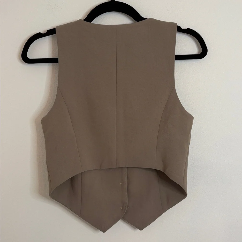 Wilfred Pacino Vest - Picture 6 of 9